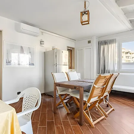 Apartamento Sea View Eventi Felici